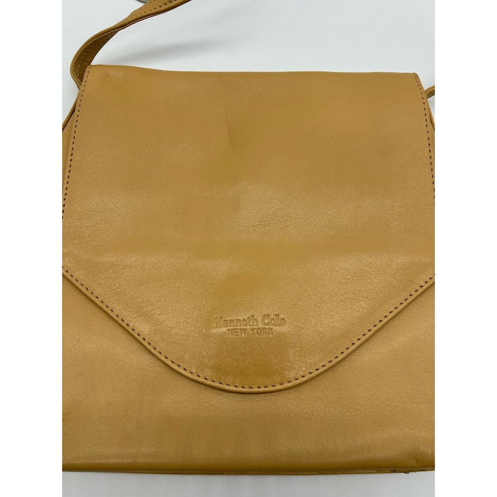 Kenneth Cole New York Leather Crossbody Bag Purse Beige - Picture 2 of 10